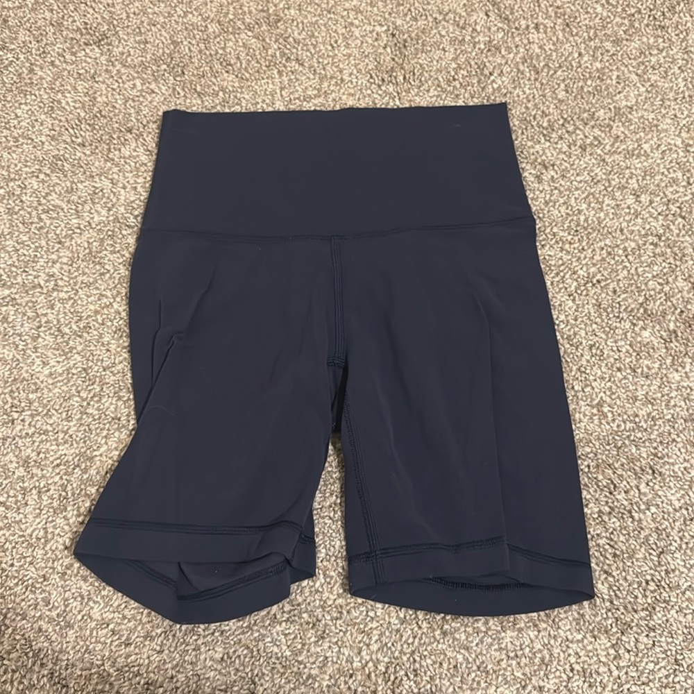 Aritzia navy biker shorts size Small